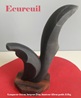 sculpture en stéatite de couleur anthracite nommée `Ecureuil`