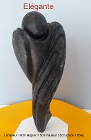 Sculpture en stéatite de couleur noire nommée `Elégante`